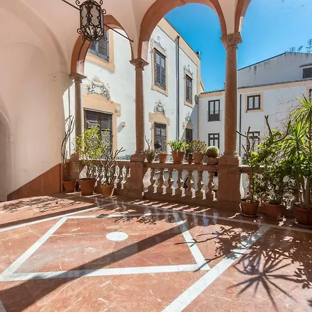 Apartment Casa Degli Affreschi A Palazzo Lungarini