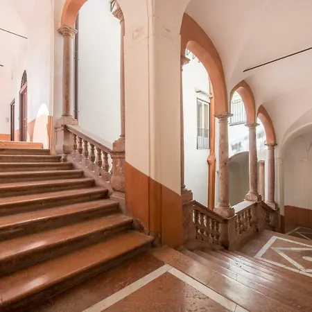 Apartment Casa Degli Affreschi A Palazzo Lungarini *