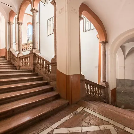 Casa Degli Affreschi A Palazzo Lungarini Appartement *